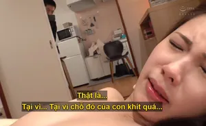Em nhân viên massage bí mật nhét cu vào lồn